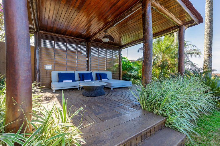 Mansion with incredible views in Guarujá