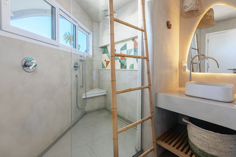 Charming seafront apartment in Ipanema