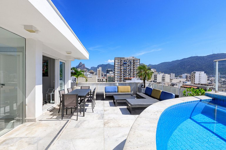 Beautiful 3 suites penthouse in Ipanema