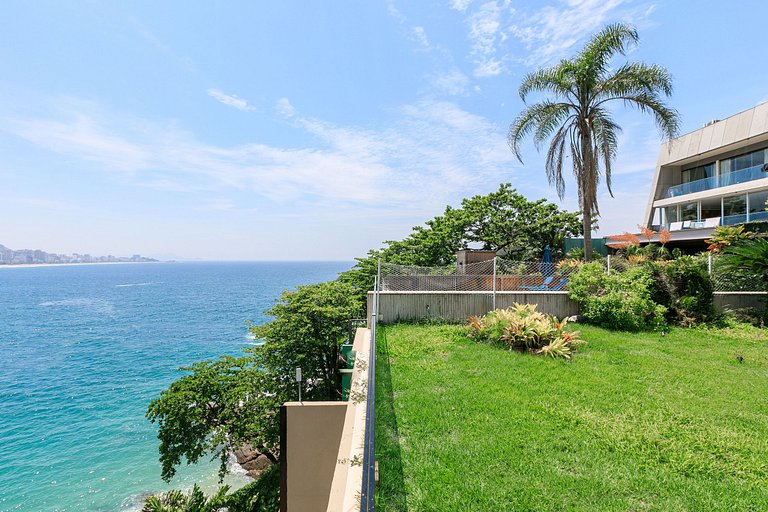 Jolie villa avec vue sur la mer