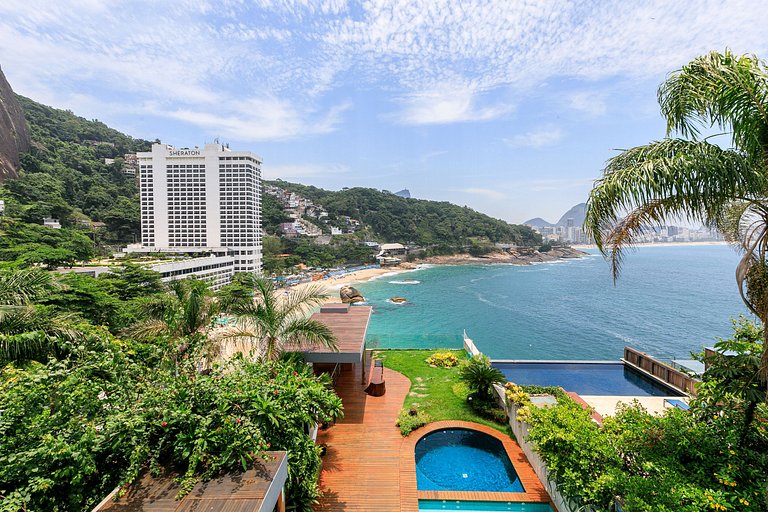 Linda villa con vistas al mar