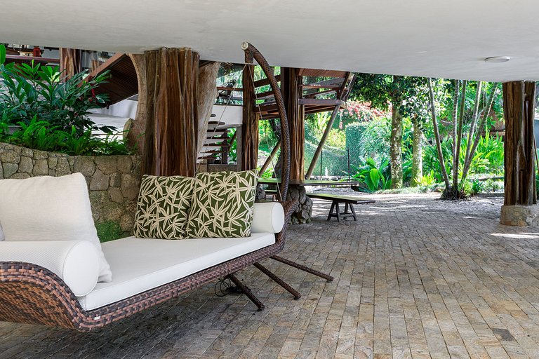 Oceanfront villa 8 suites in Mangaratiba