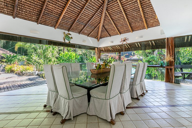 Oceanfront villa 8 suites in Mangaratiba
