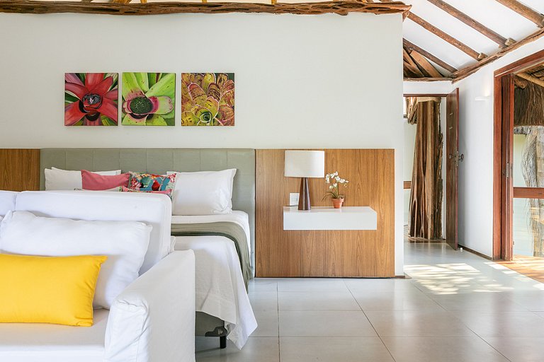 Oceanfront villa 8 suites in Mangaratiba