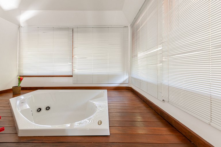 Oceanfront villa 8 suites in Mangaratiba
