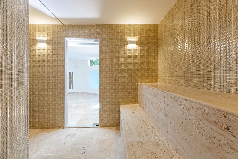 Oceanfront villa 8 suites in Mangaratiba