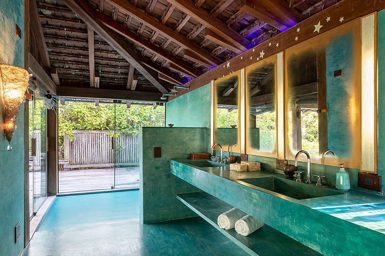 Beautiful beachfront villa in Trancoso