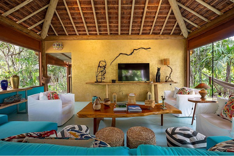 Beautiful beachfront villa in Trancoso