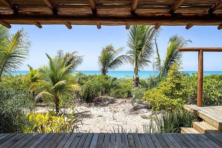 Beautiful beachfront villa in Trancoso