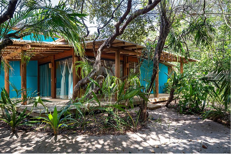 Beautiful beachfront villa in Trancoso