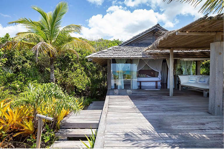 Beautiful beachfront villa in Trancoso