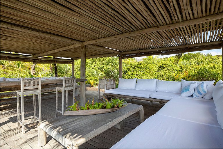 Beautiful beachfront villa in Trancoso
