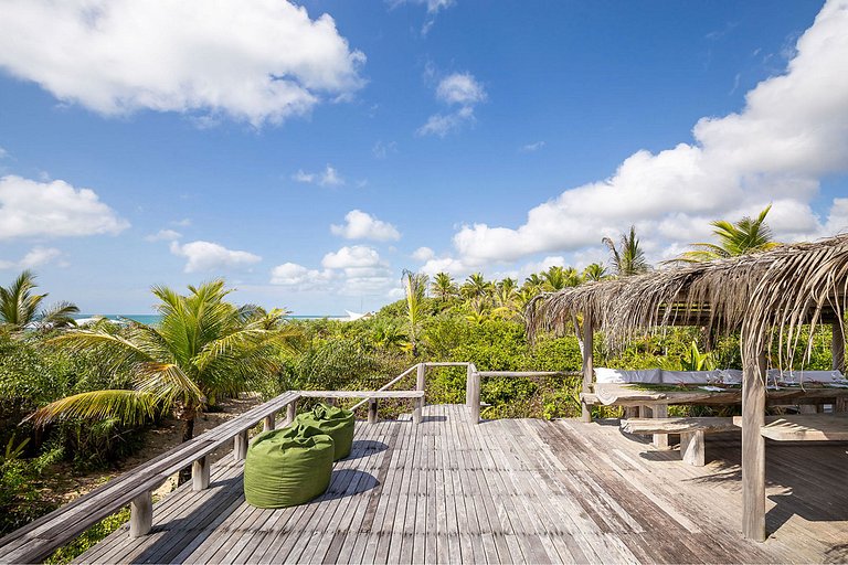 Beautiful beachfront villa in Trancoso