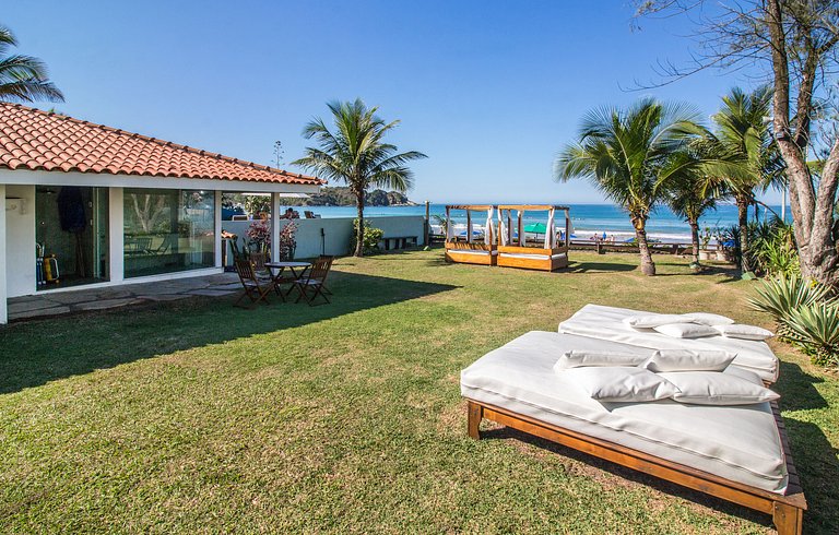 Seaside house on Geribá Beach, in Búzios