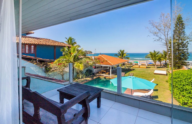 Casa junto al mar en la playa en Búzios