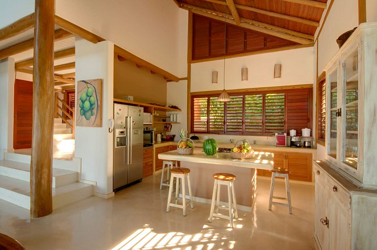 Villa com piscina e vista mar em Trancoso