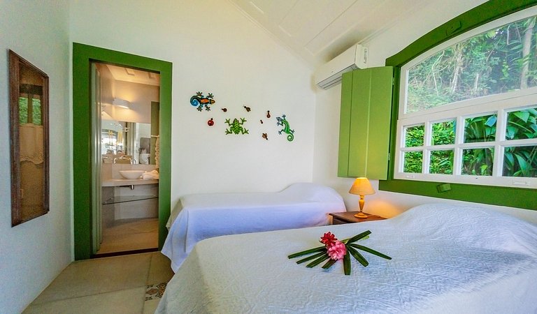 Linda propriedade em ilha de Paraty - Pty003