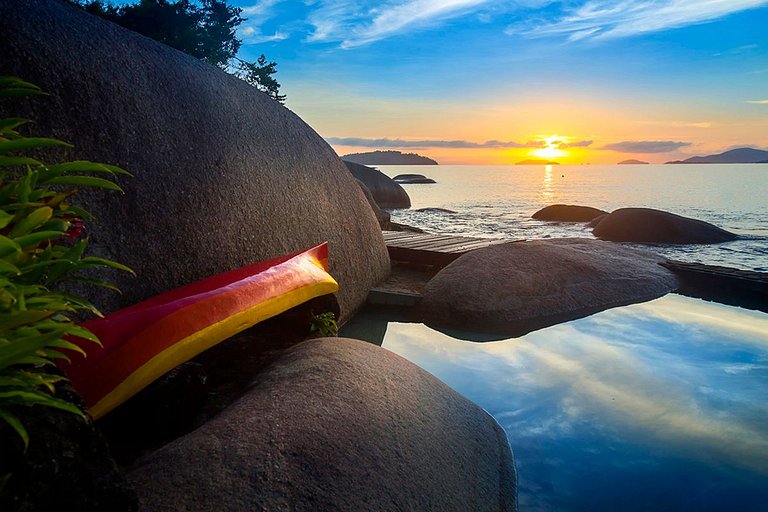 Linda propriedade em ilha de Paraty - Pty003