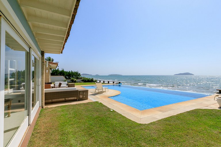 Casa de luxo beira-mar em Búzios