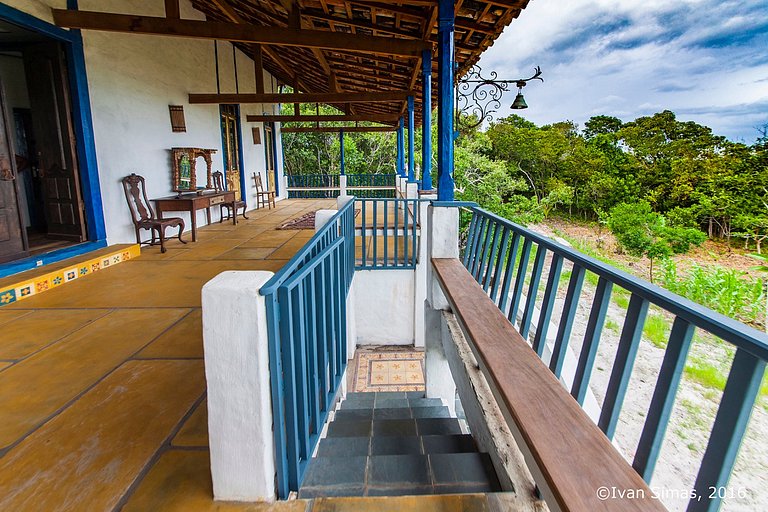 Stunning property with multiple buildings in Marau