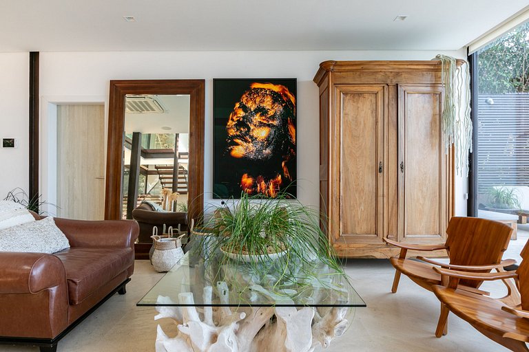 Villa with infinity pool and sea view in Joá