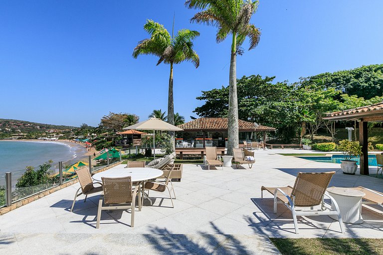 Beachfront House in Ferradura, Buzios