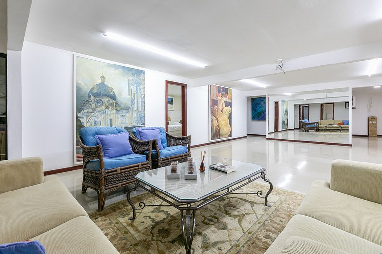 Beachfront House in Ferradura, Buzios