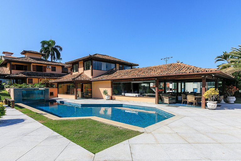 Mansão frente mar em Ferradura Buzios - Buz025