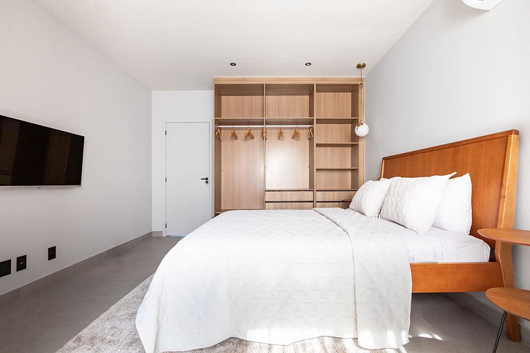 Oceanfront triplex penthouse in Copacabana