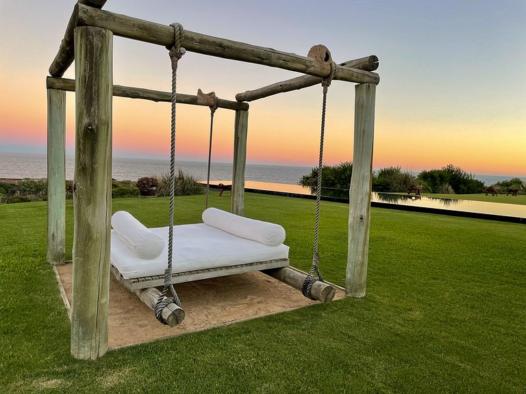 Beachfront mansion in Punta del Este
