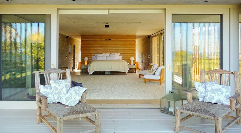 Beachfront mansion in Punta del Este