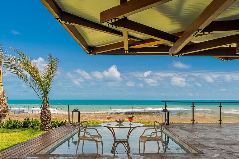 Beachfront Mansion in Taíba