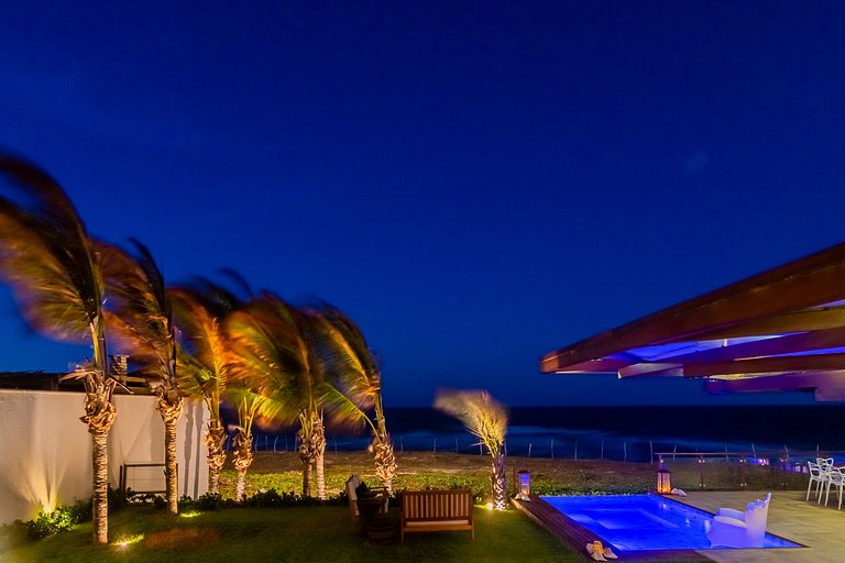 Mansão à Beira-Mar na Praia da Taíba