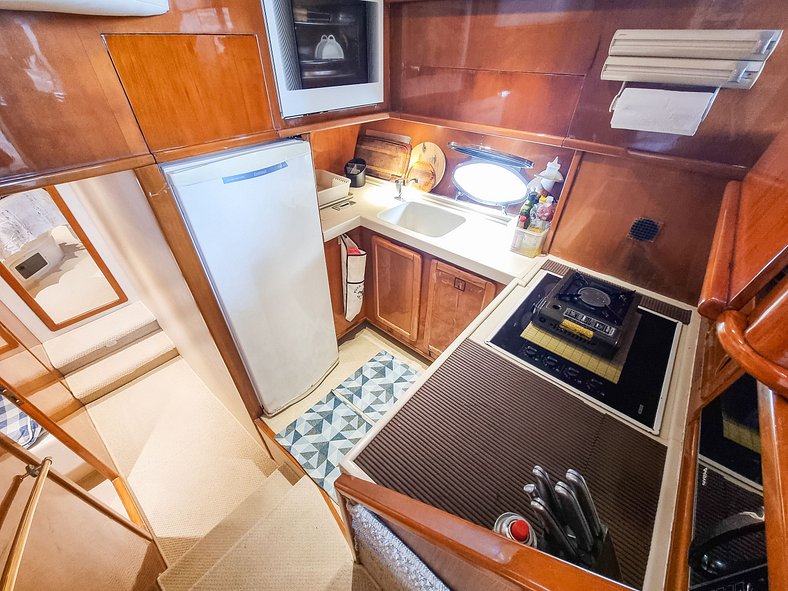 66ft luxury yacht in Angra dos Reis - Boa006