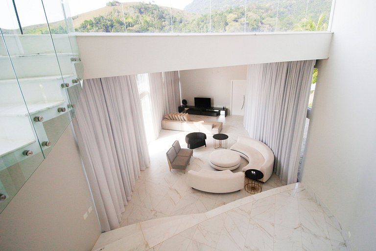 Paradise Mansion in Ilhabela