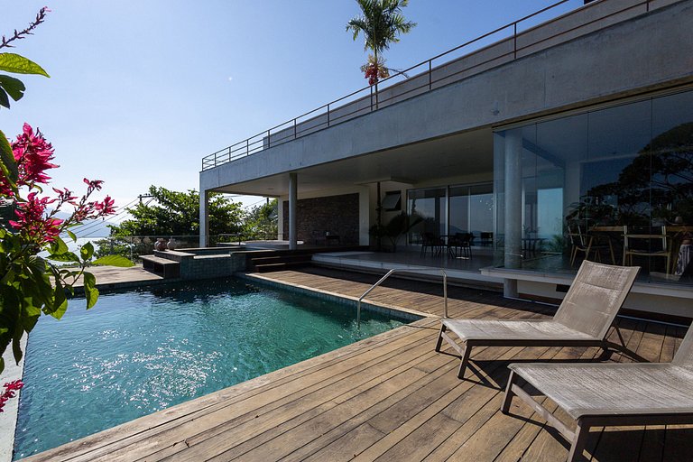 Prestigious Villa in Ilhabela, São Paulo