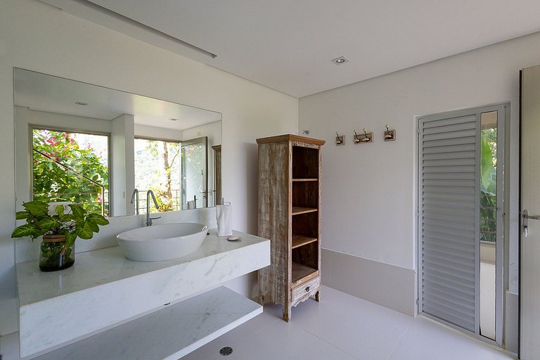Prestigious Villa in Ilhabela, São Paulo