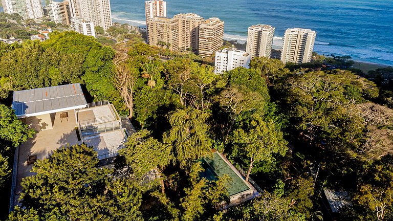 Exclusive Mansion in São Conrado