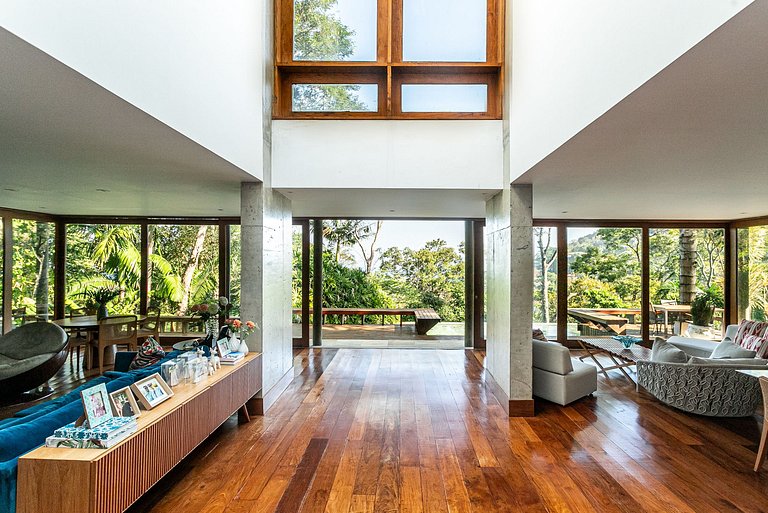 Exclusive Mansion in São Conrado