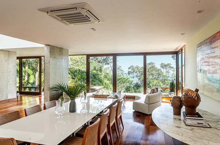 Exclusive Mansion in São Conrado