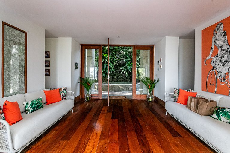 Exclusive Mansion in São Conrado