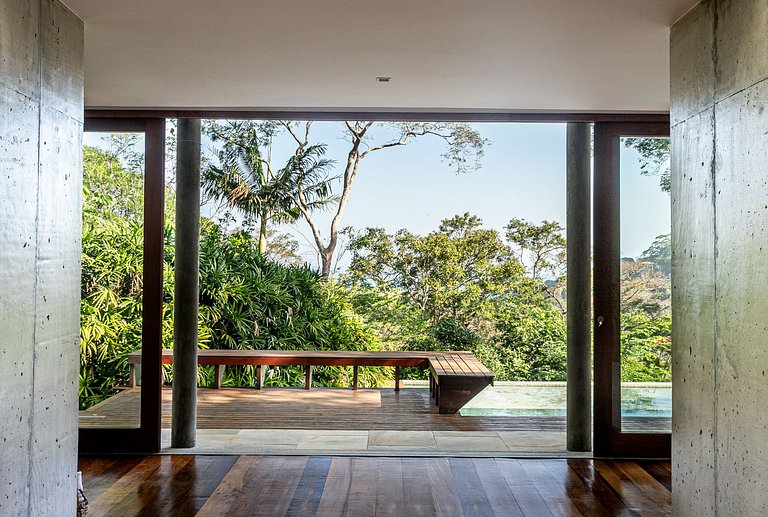 Exclusive Mansion in São Conrado