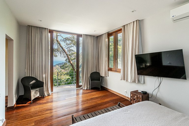 Exclusive Mansion in São Conrado