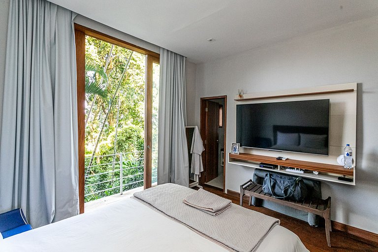 Exclusive Mansion in São Conrado