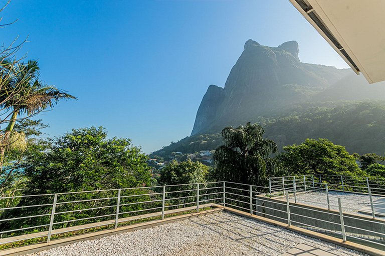 Exclusive Mansion in São Conrado