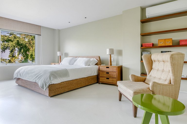 Belle et moderne villa à São Conrado