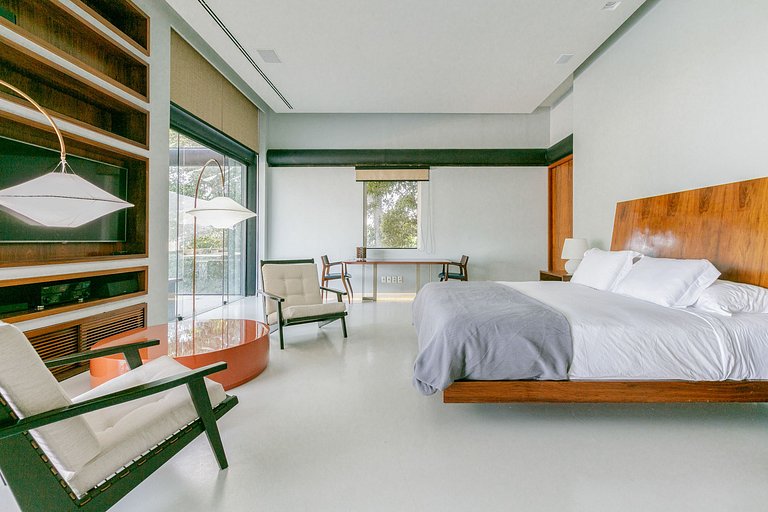 Beautiful and modern villa in São Conrado