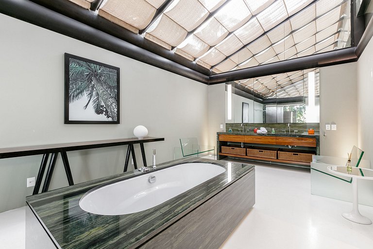Beautiful and modern villa in São Conrado