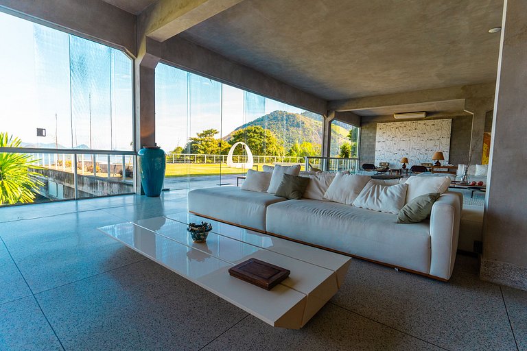 Exclusive Triplex in Portogalo