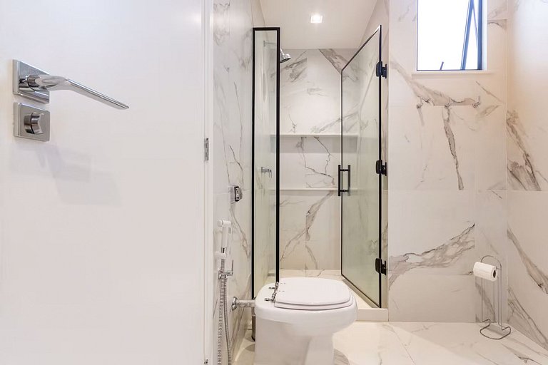 Charmant penthouse de luxe à Leblon – Leb016